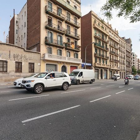 Housalia Sagrada Familia Барселона Екстер'єр фото